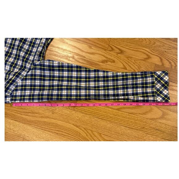 Stone Rose | Regular Fit Button up with Spread Collar - Picture 2 of 9